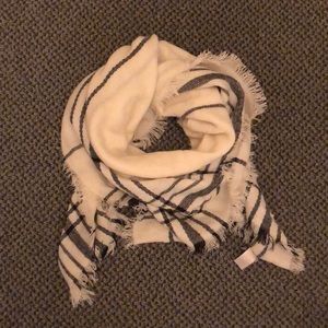 Loft black and white plaid blanket scarf